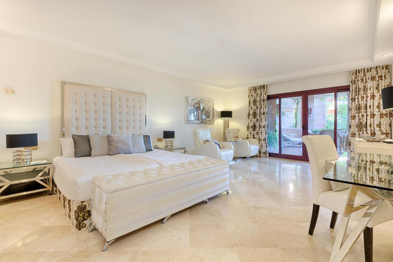 Bahia Beach Apartments Estepona Exterior photo